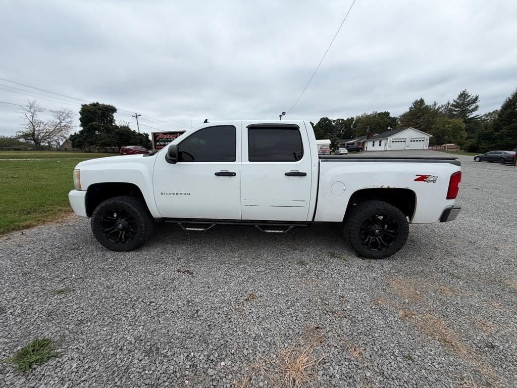Chevrolet Silverado 1500 LT Crew Cab 4WD 2011