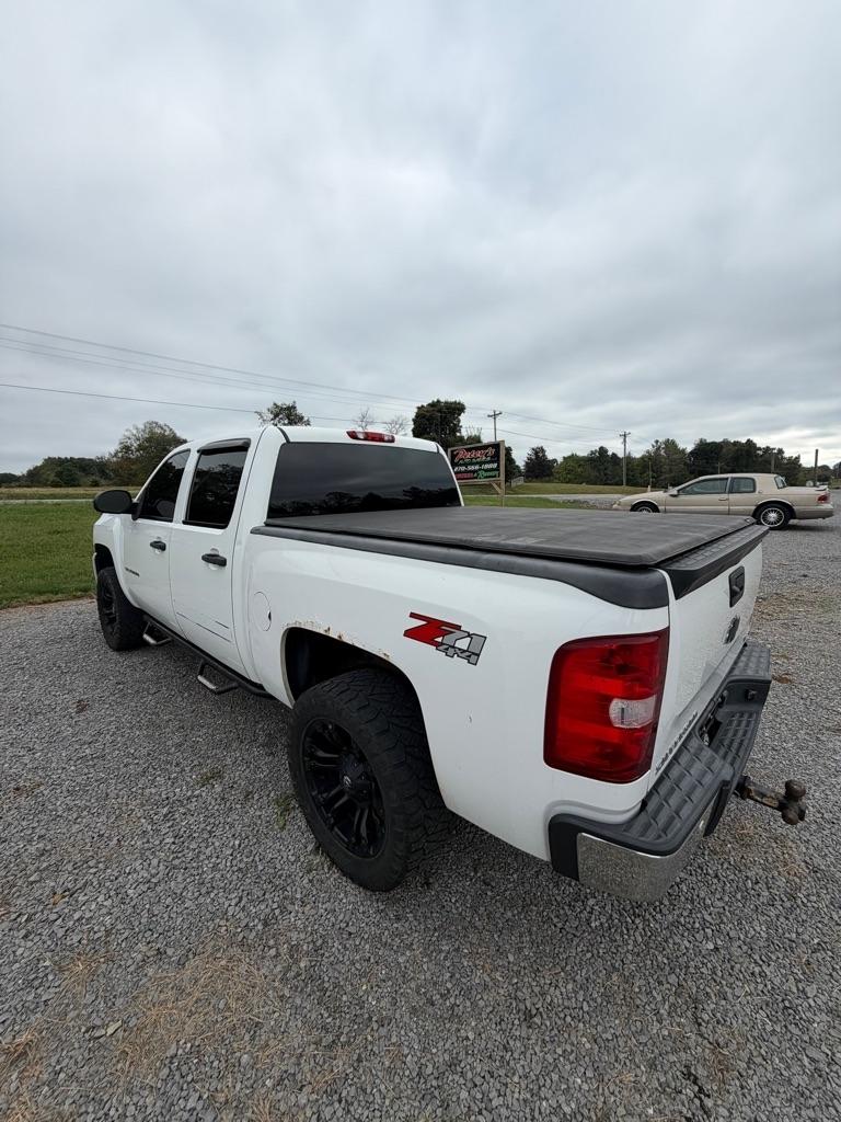 Chevrolet Silverado 1500 LT Crew Cab 4WD 2011