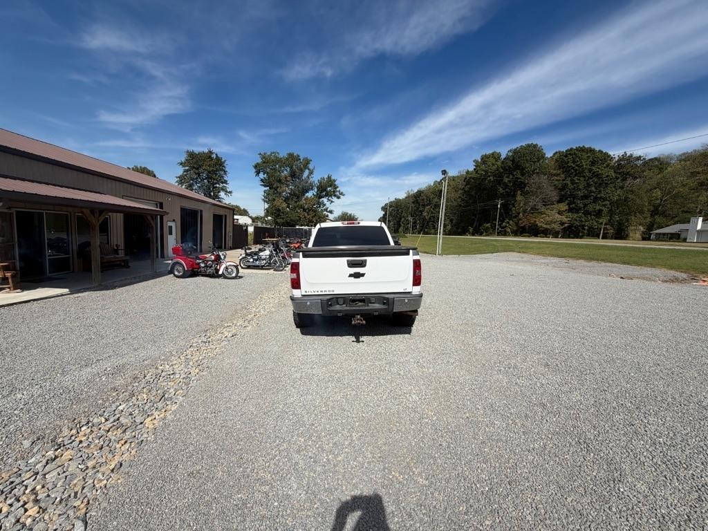 Chevrolet Silverado 1500 LT Crew Cab 4WD 2011