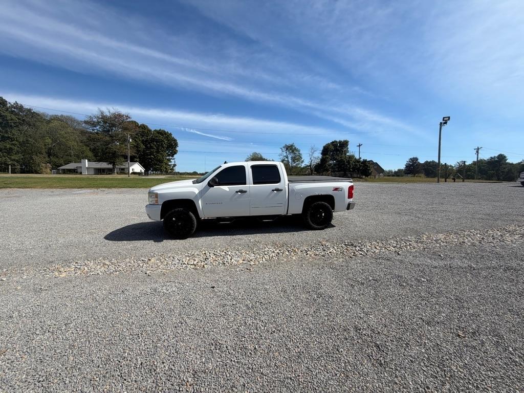 Chevrolet Silverado 1500 LT Crew Cab 4WD 2011