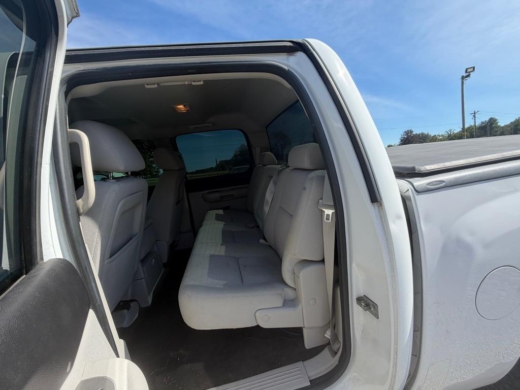 Chevrolet Silverado 1500 LT Crew Cab 4WD 2011
