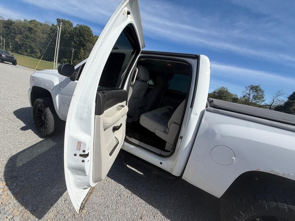 Chevrolet Silverado 1500 LT Crew Cab 4WD 2011