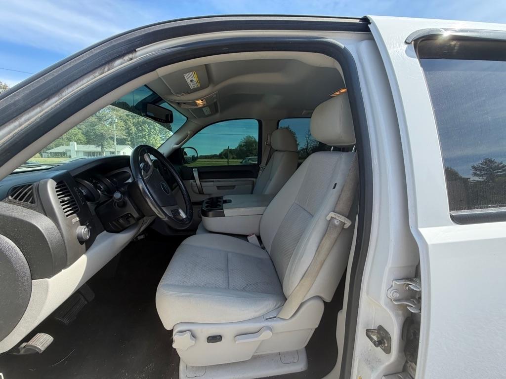 Chevrolet Silverado 1500 LT Crew Cab 4WD 2011