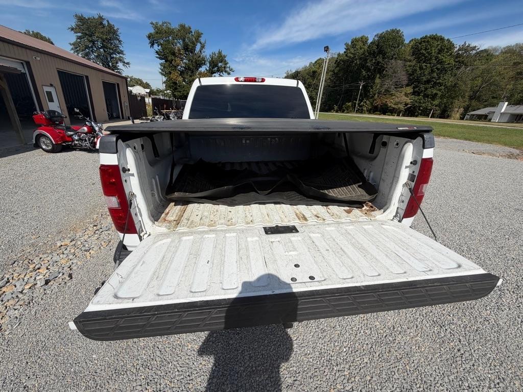 Chevrolet Silverado 1500 LT Crew Cab 4WD 2011