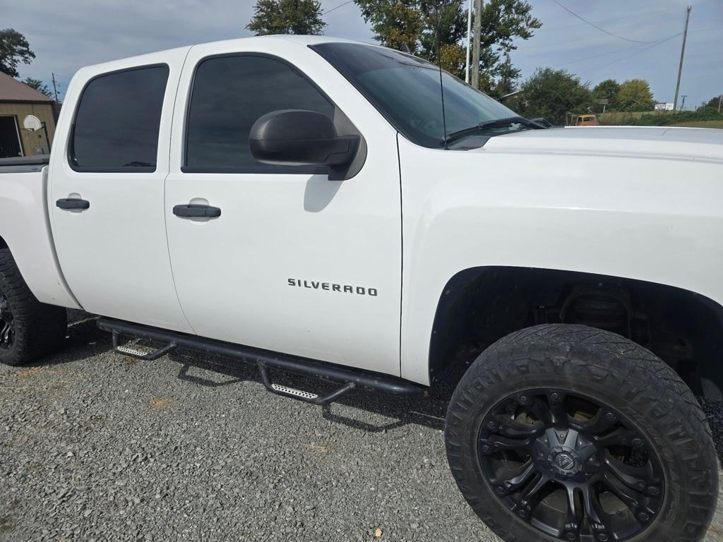 Chevrolet Silverado 1500 LT Crew Cab 4WD 2011