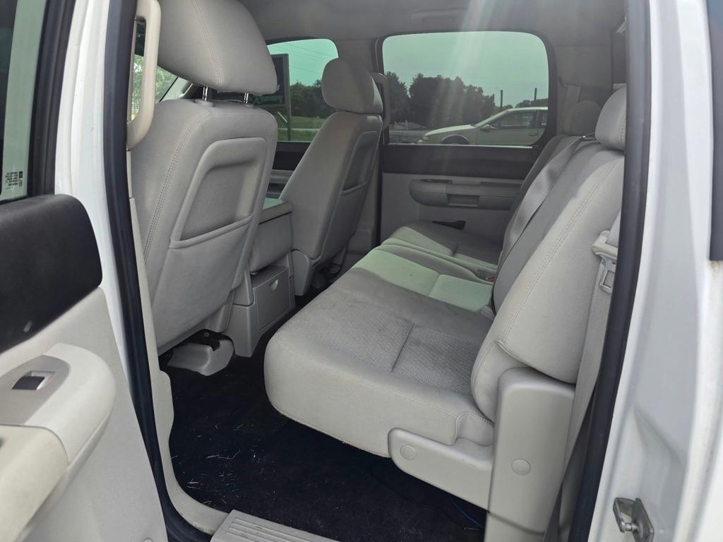 Chevrolet Silverado 1500 LT Crew Cab 4WD 2011