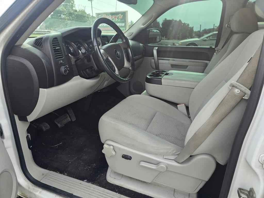 Chevrolet Silverado 1500 LT Crew Cab 4WD 2011