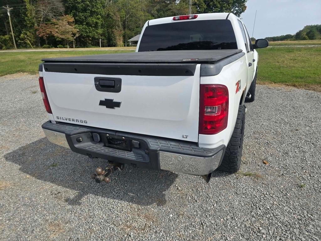 Chevrolet Silverado 1500 LT Crew Cab 4WD 2011