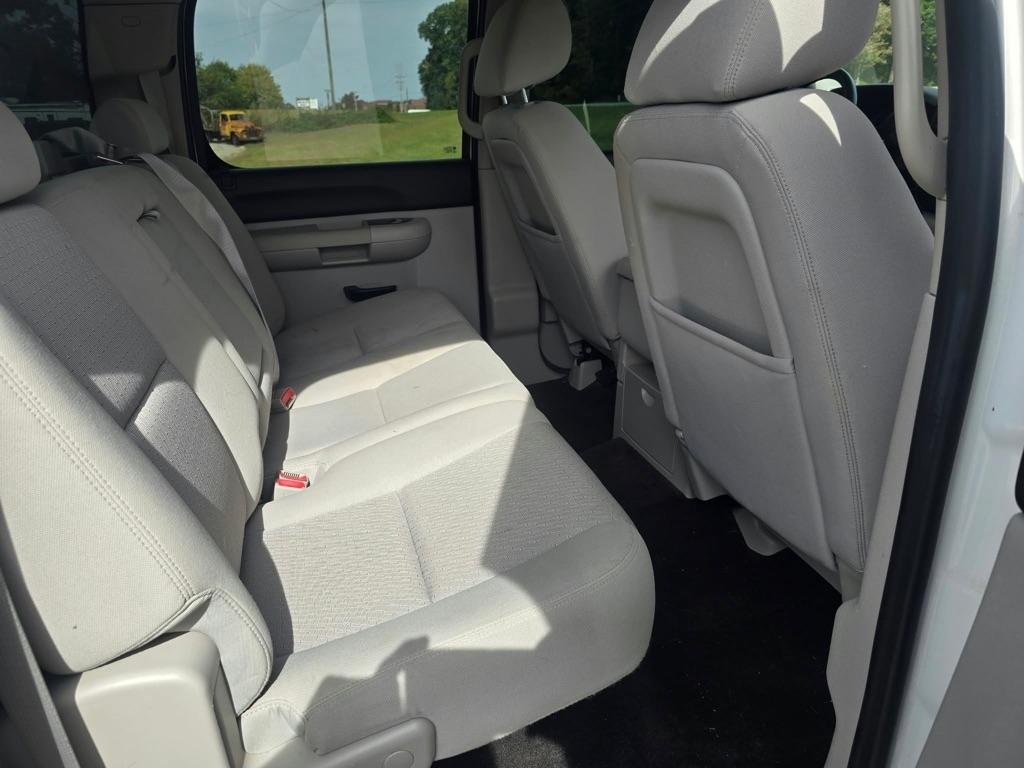 Chevrolet Silverado 1500 LT Crew Cab 4WD 2011