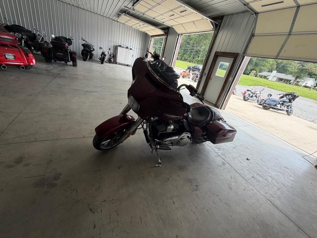 Harley-Davidson Street Glide  2014