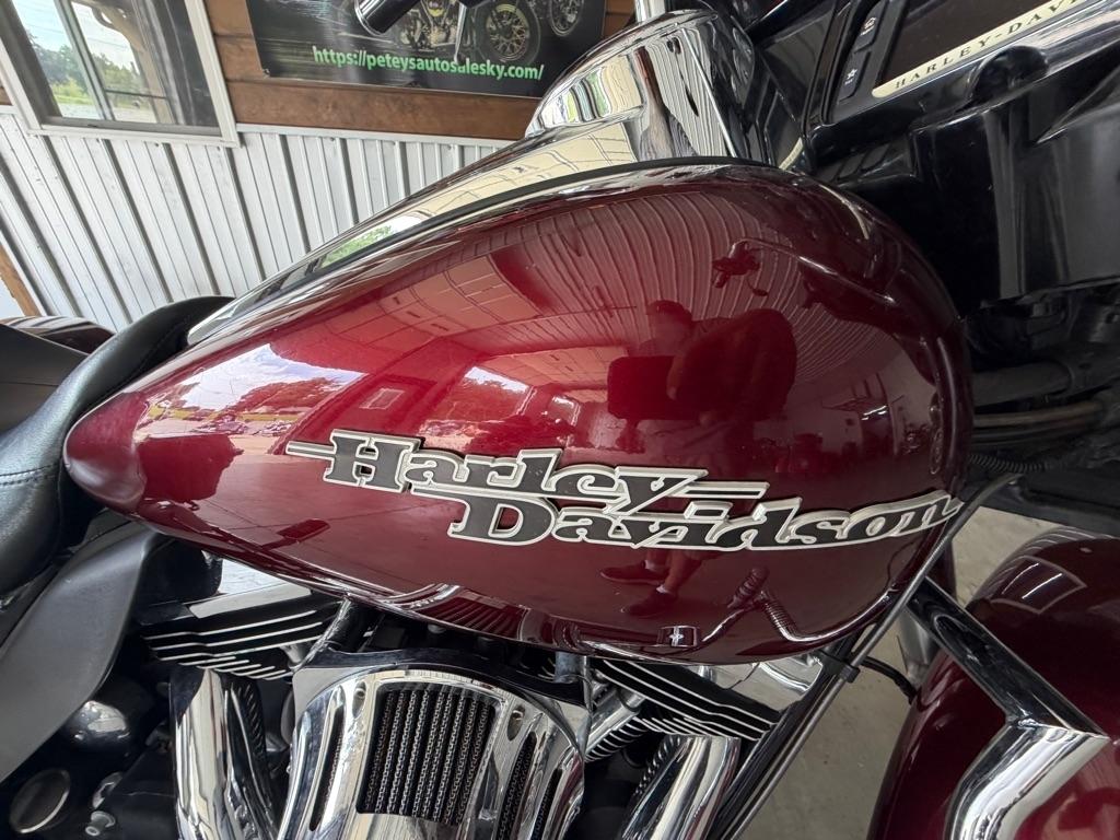 Harley-Davidson Street Glide  2014