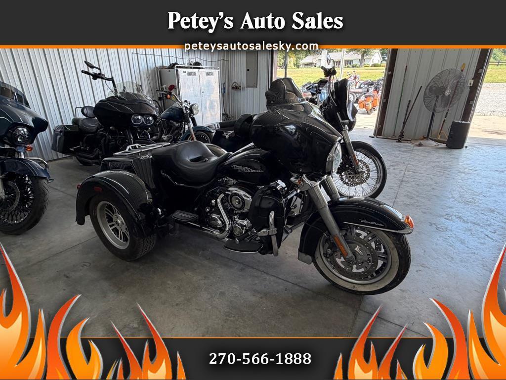 Harley-Davidson FLHXXX  2011