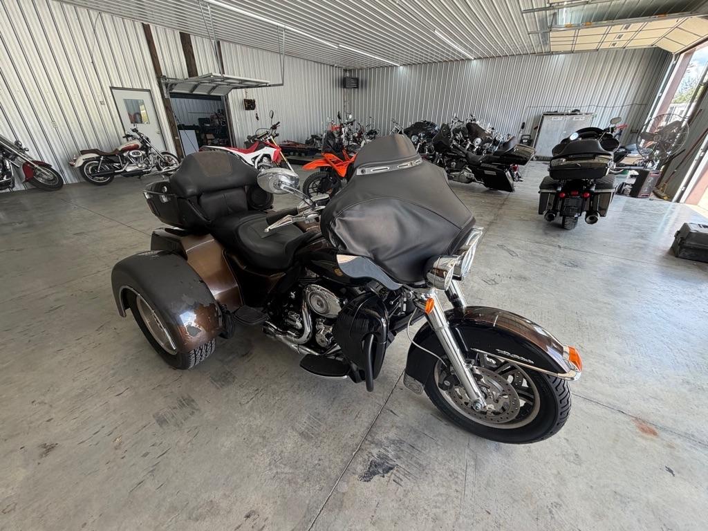 Harley-Davidson FLHTCUTG  2013