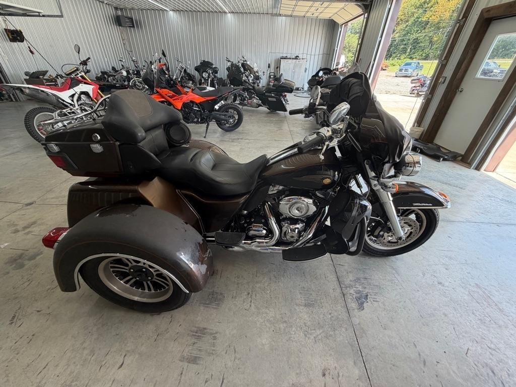 Harley-Davidson FLHTCUTG  2013
