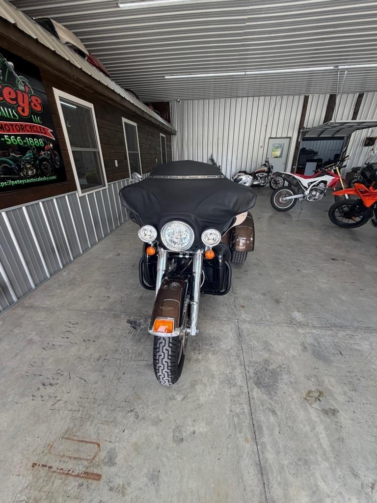 Harley-Davidson FLHTCUTG  2013