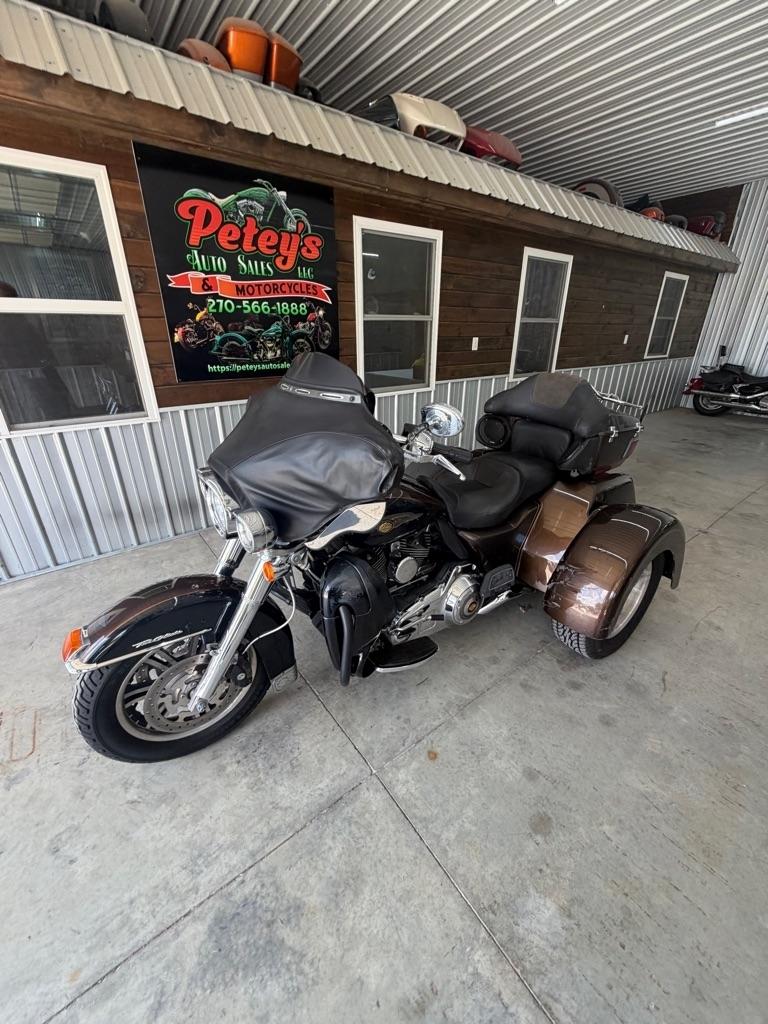 Harley-Davidson FLHTCUTG  2013