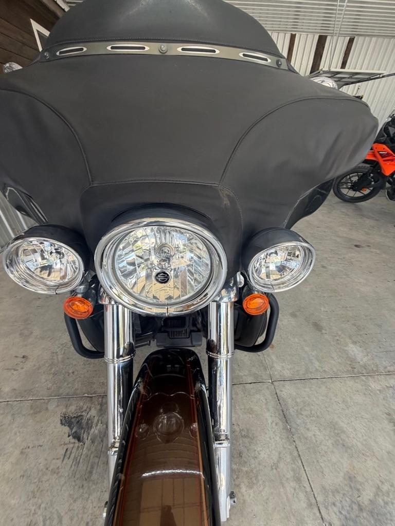 Harley-Davidson FLHTCUTG  2013