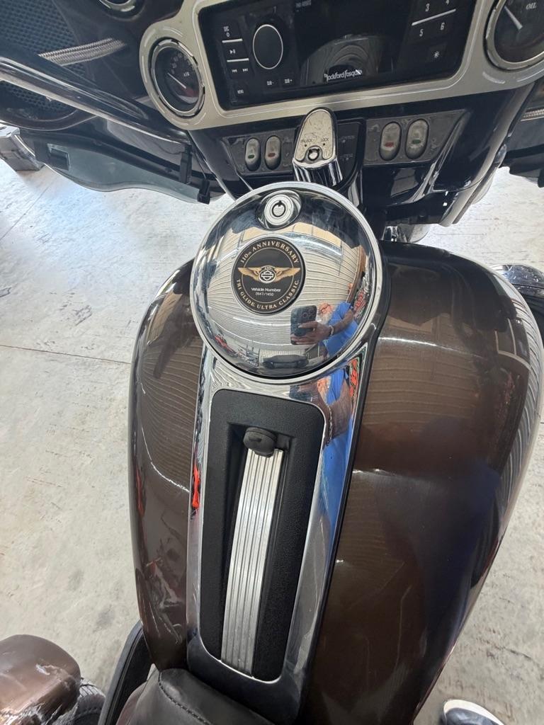 Harley-Davidson FLHTCUTG  2013