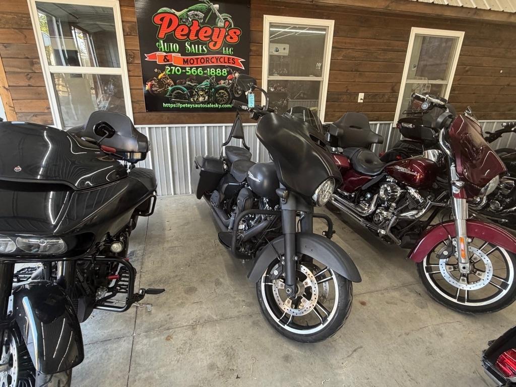 Harley-Davidson FLHX103  2014