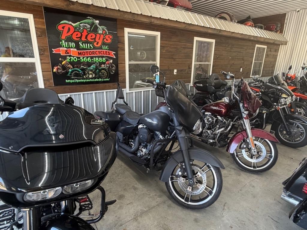 Harley-Davidson FLHX103  2014