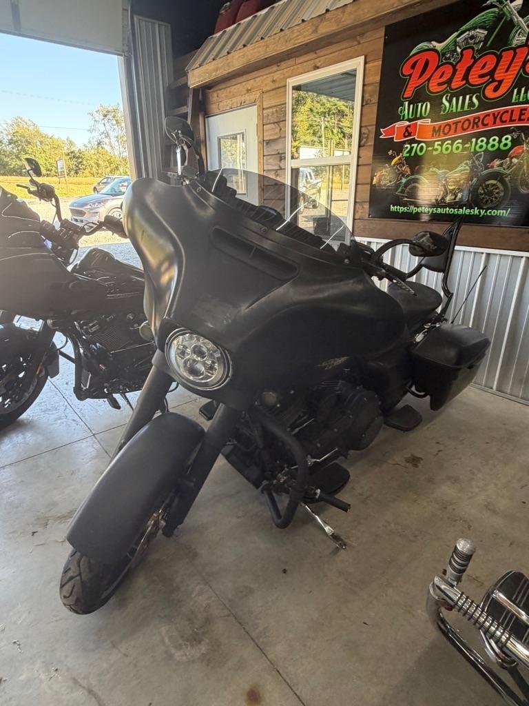 Harley-Davidson FLHX103  2014