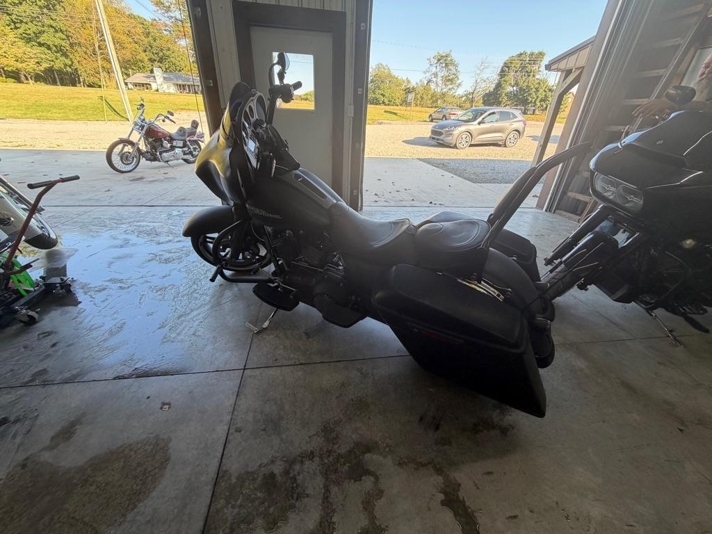 Harley-Davidson FLHX103  2014