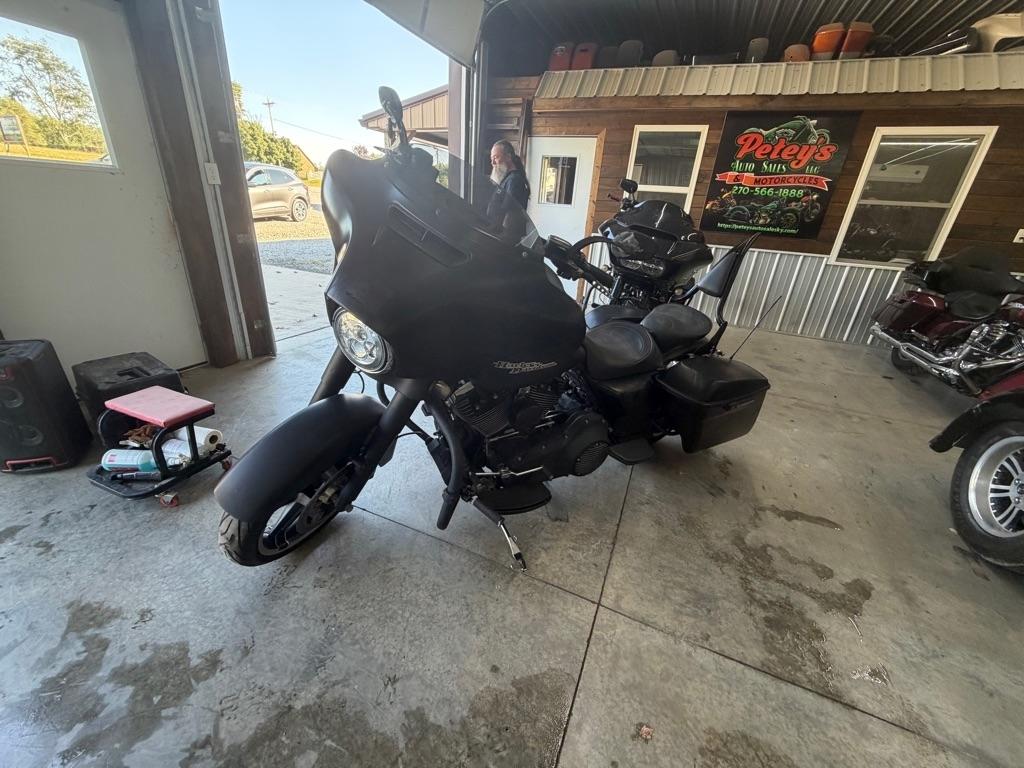 Harley-Davidson FLHX103  2014