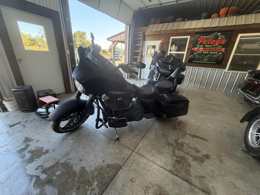 Harley-Davidson FLHX103  2014