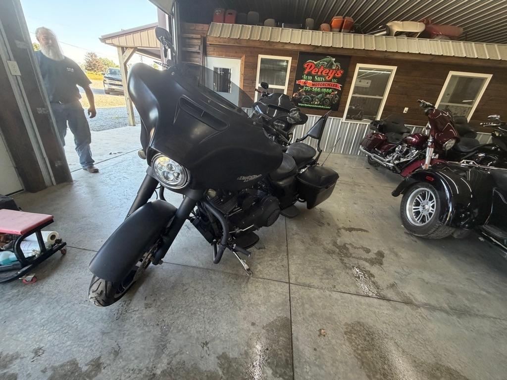 Harley-Davidson FLHX103  2014