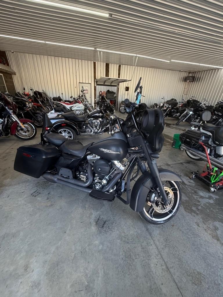 Harley-Davidson FLHX103  2014