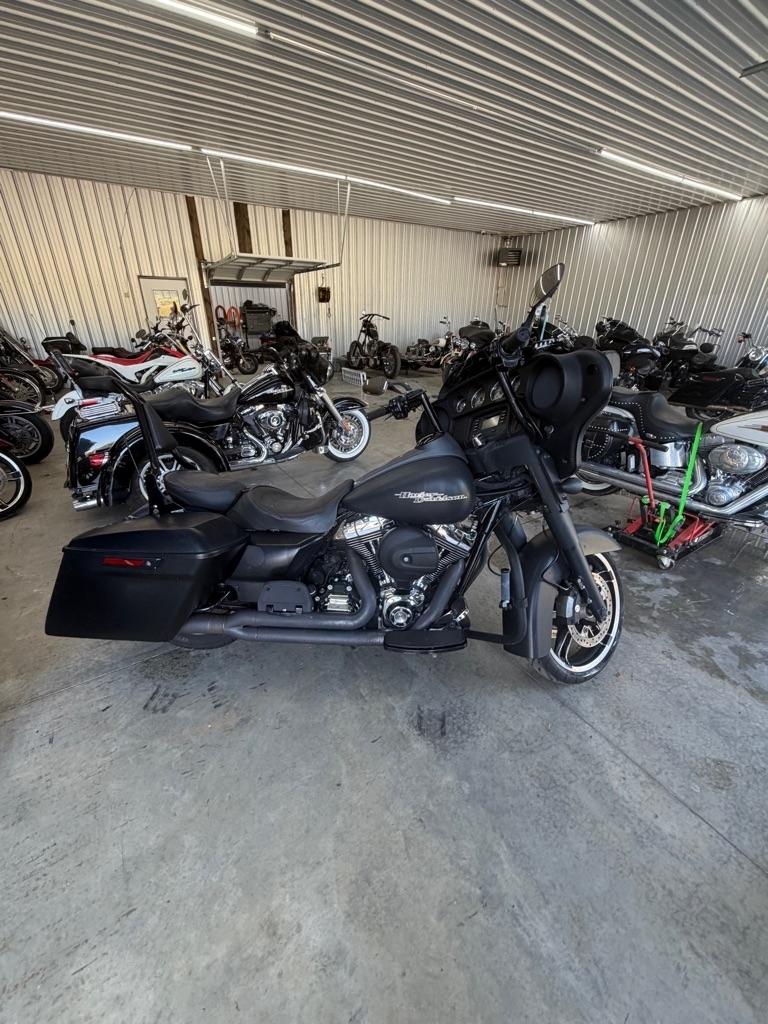 Harley-Davidson FLHX103  2014