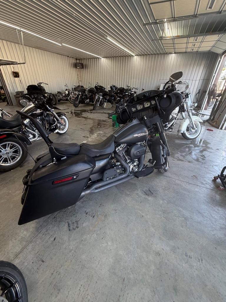 Harley-Davidson FLHX103  2014