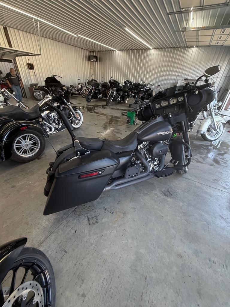 Harley-Davidson FLHX103  2014