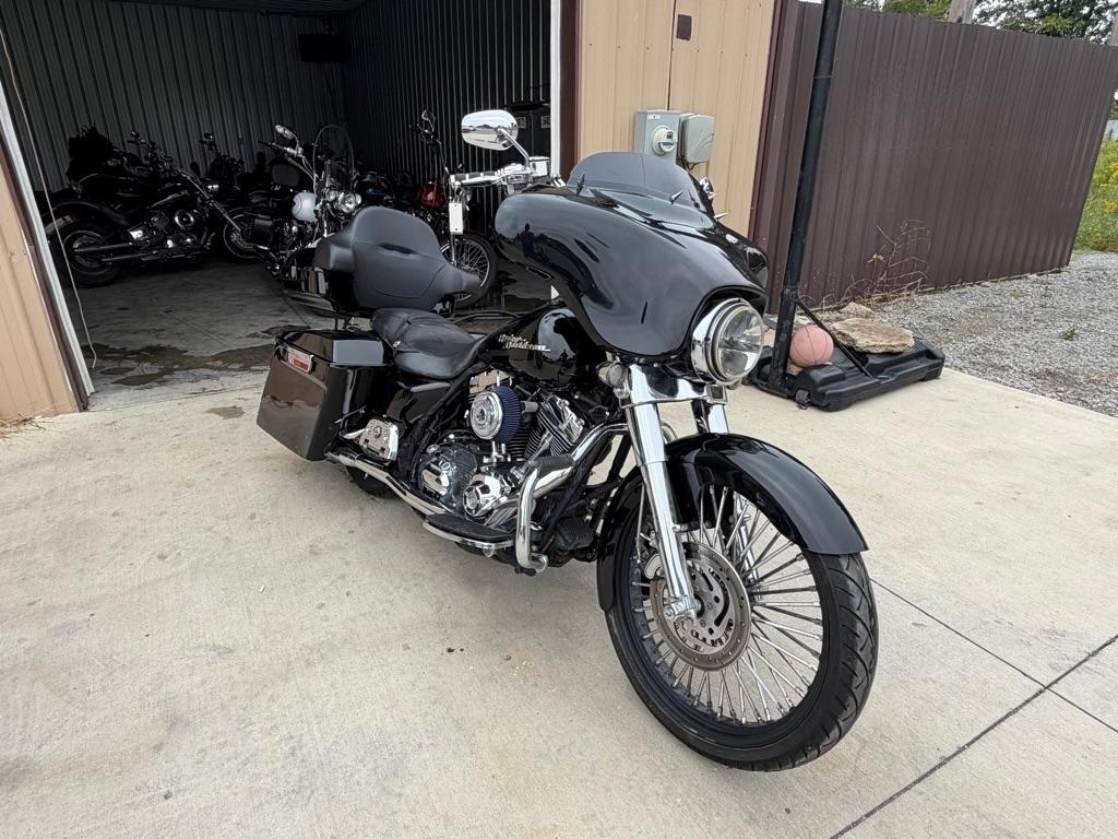 Harley-Davidson FLHRC  2007