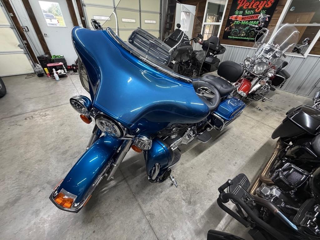 Harley-Davidson FLHTCUI  2005