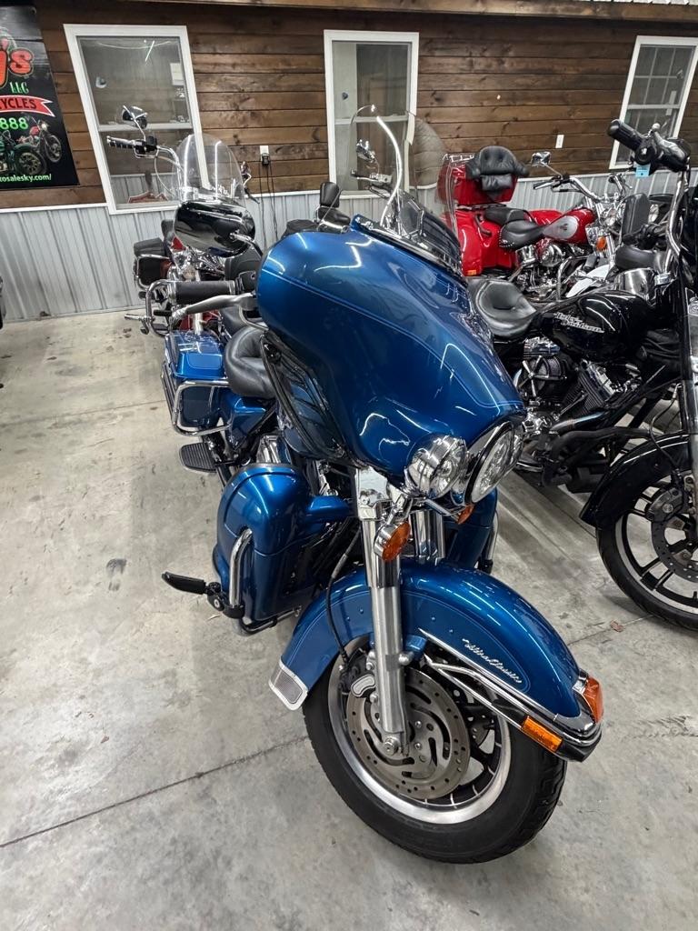 Harley-Davidson FLHTCUI  2005