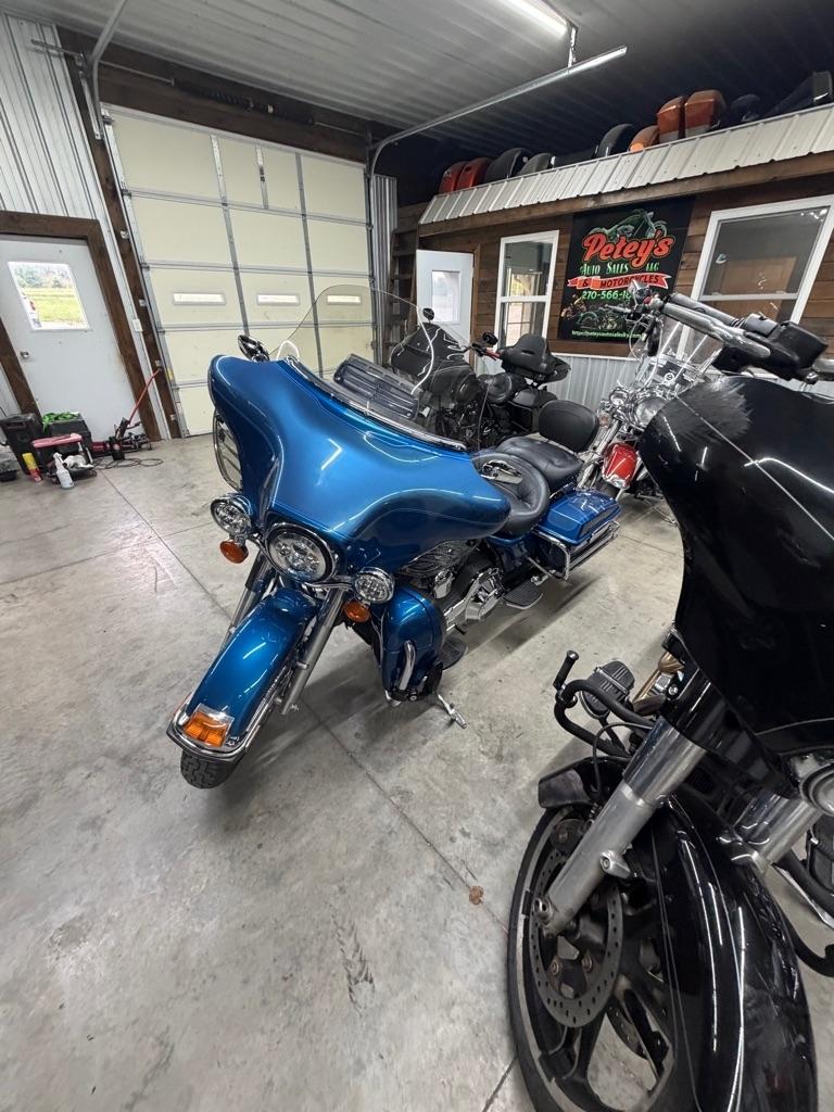 Harley-Davidson FLHTCUI  2005