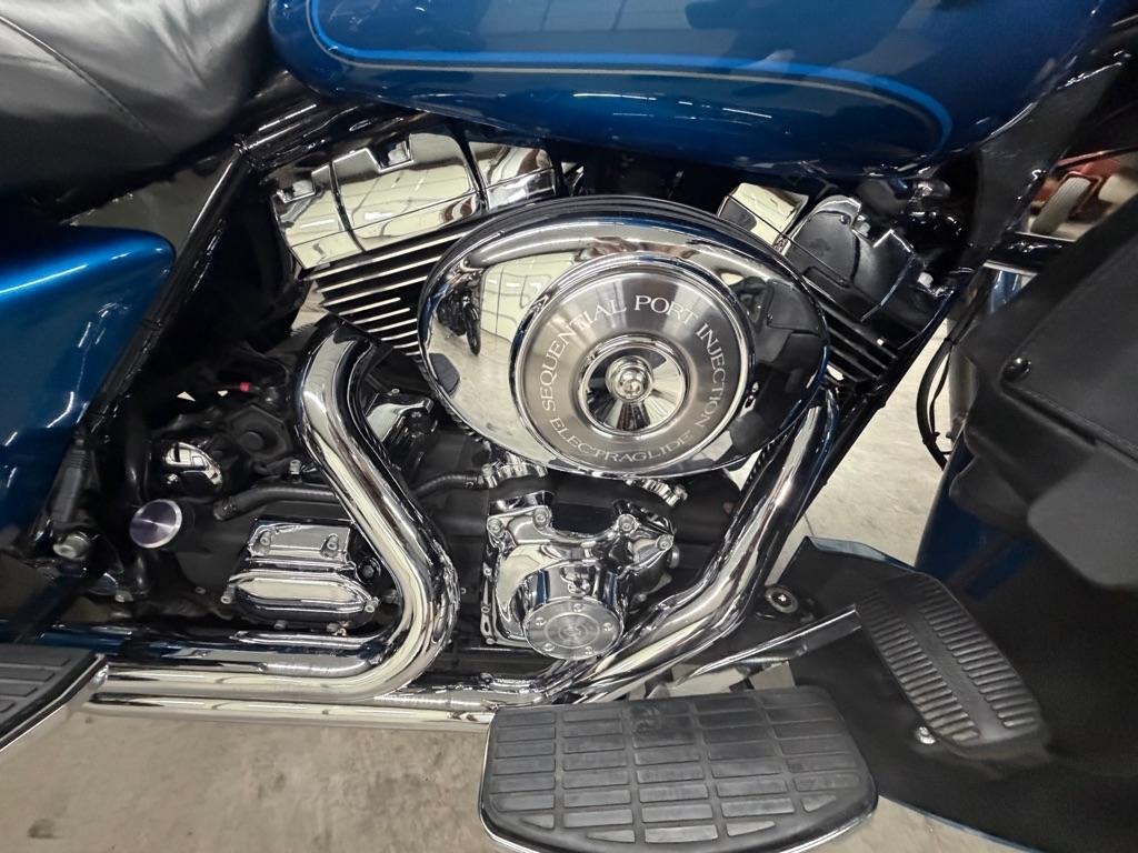 Harley-Davidson FLHTCUI  2005