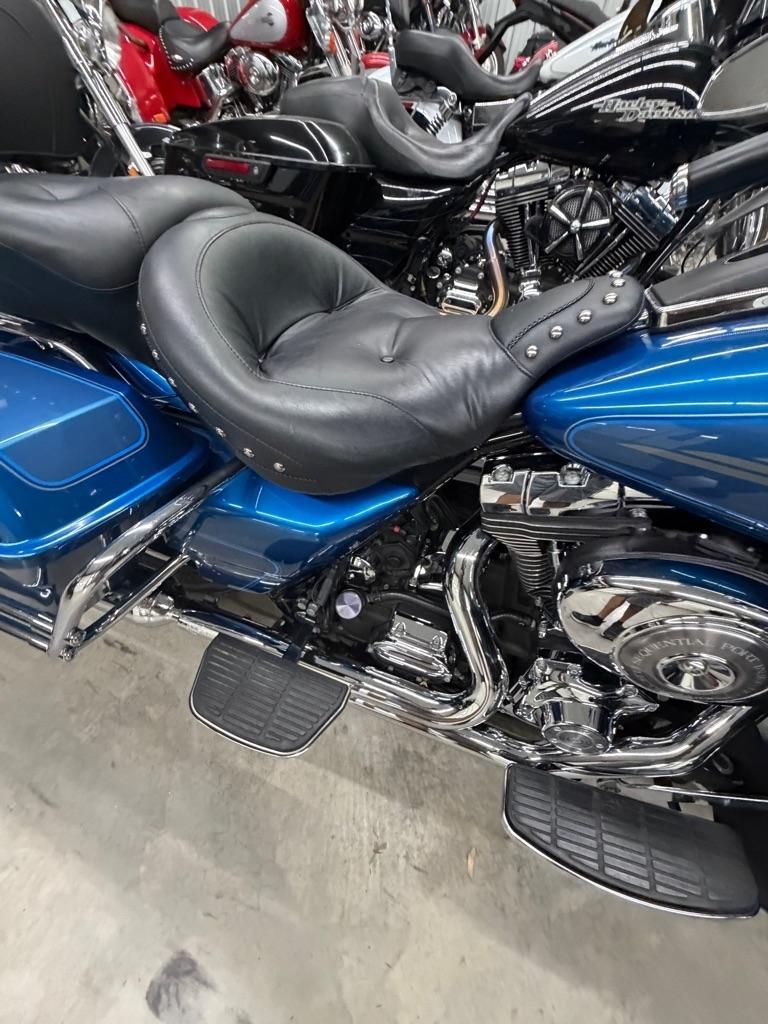 Harley-Davidson FLHTCUI  2005