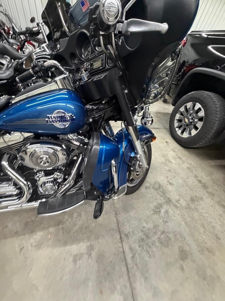 Harley-Davidson FLHTCUI  2005