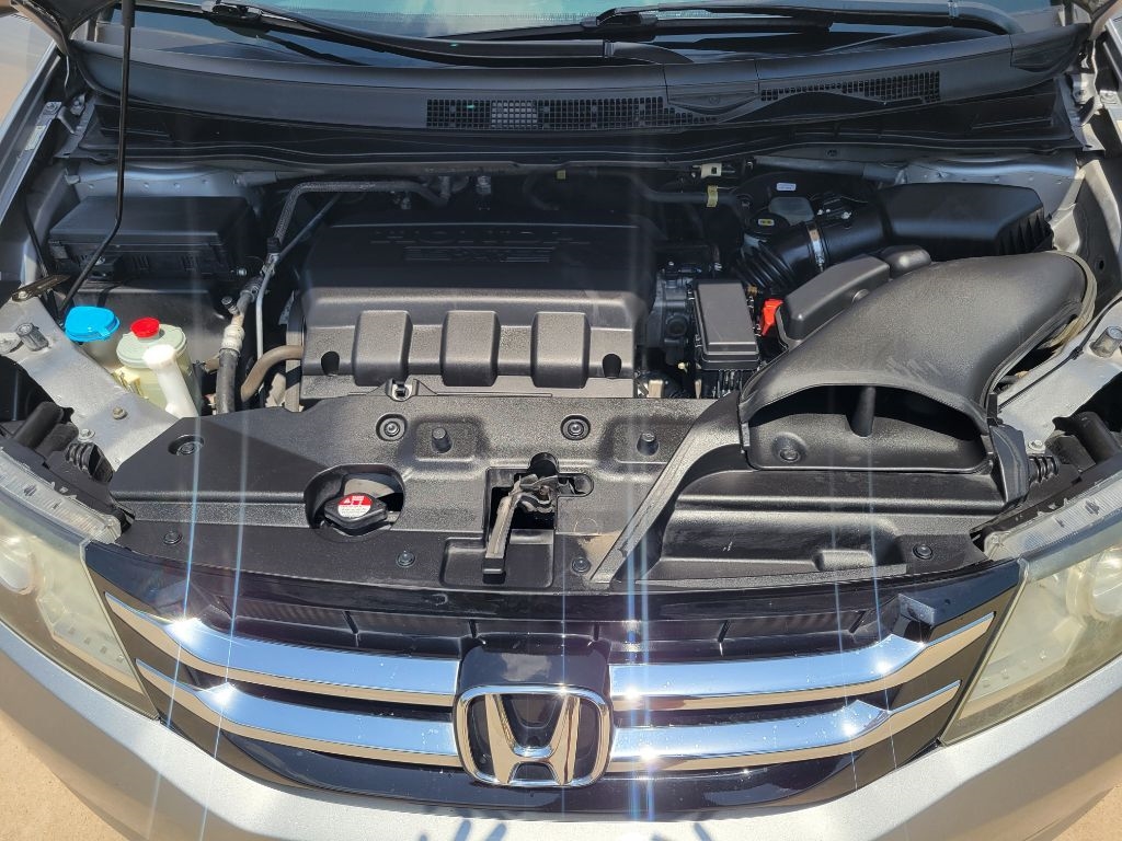 Honda Civic Hybrid 4dr Sdn L4 CVT w/Leather 2012