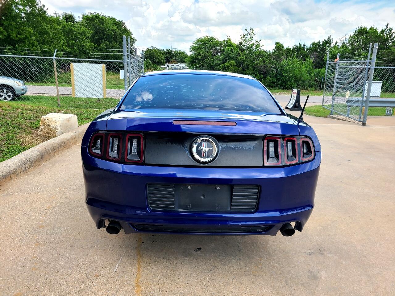 2014 Ford Mustang V6 photo 4