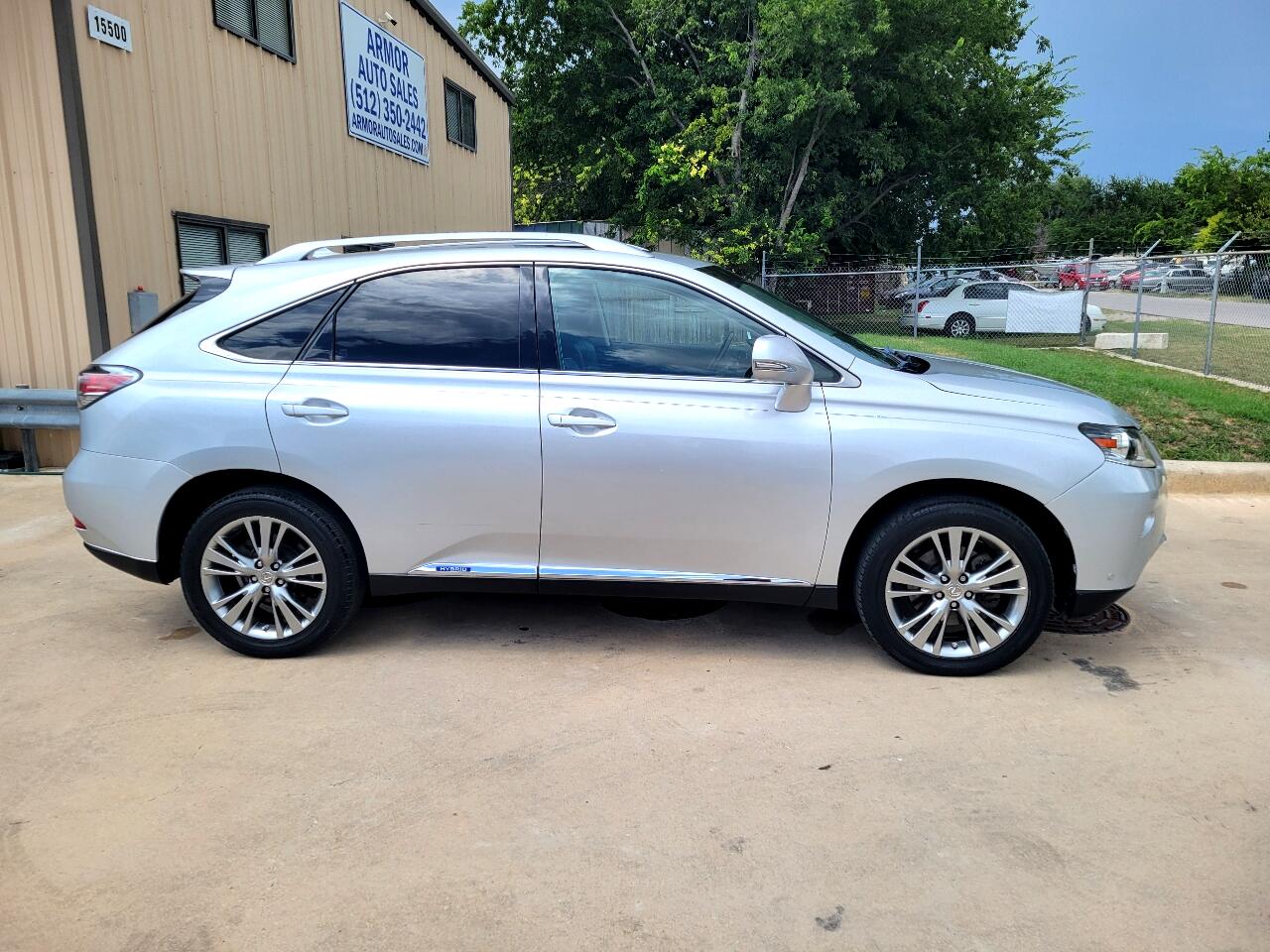 2013 Lexus RX 450h AWD photo 2