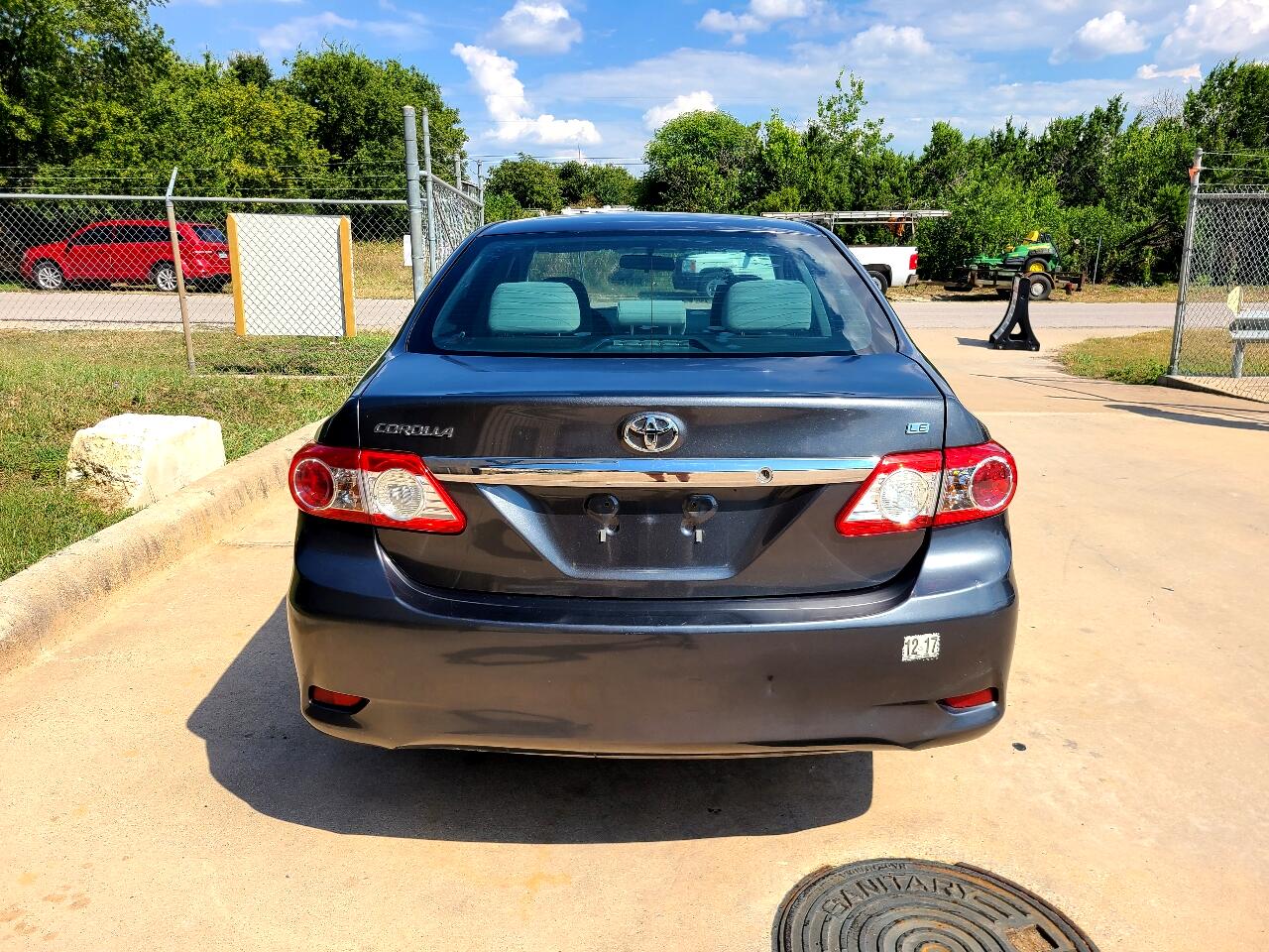2012 Toyota Corolla LE photo 4