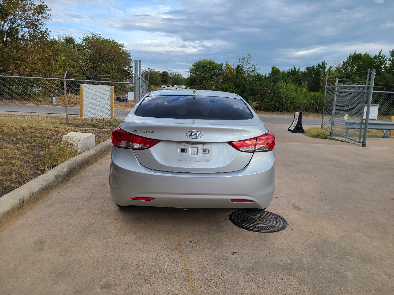 2013 Hyundai Elantra GLS photo 4