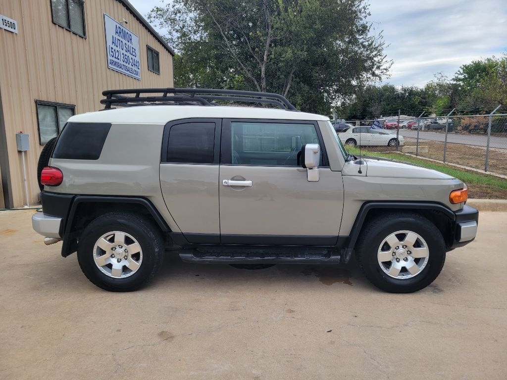 Toyota FJ Cruiser RWD 4dr Auto (Natl) 2008