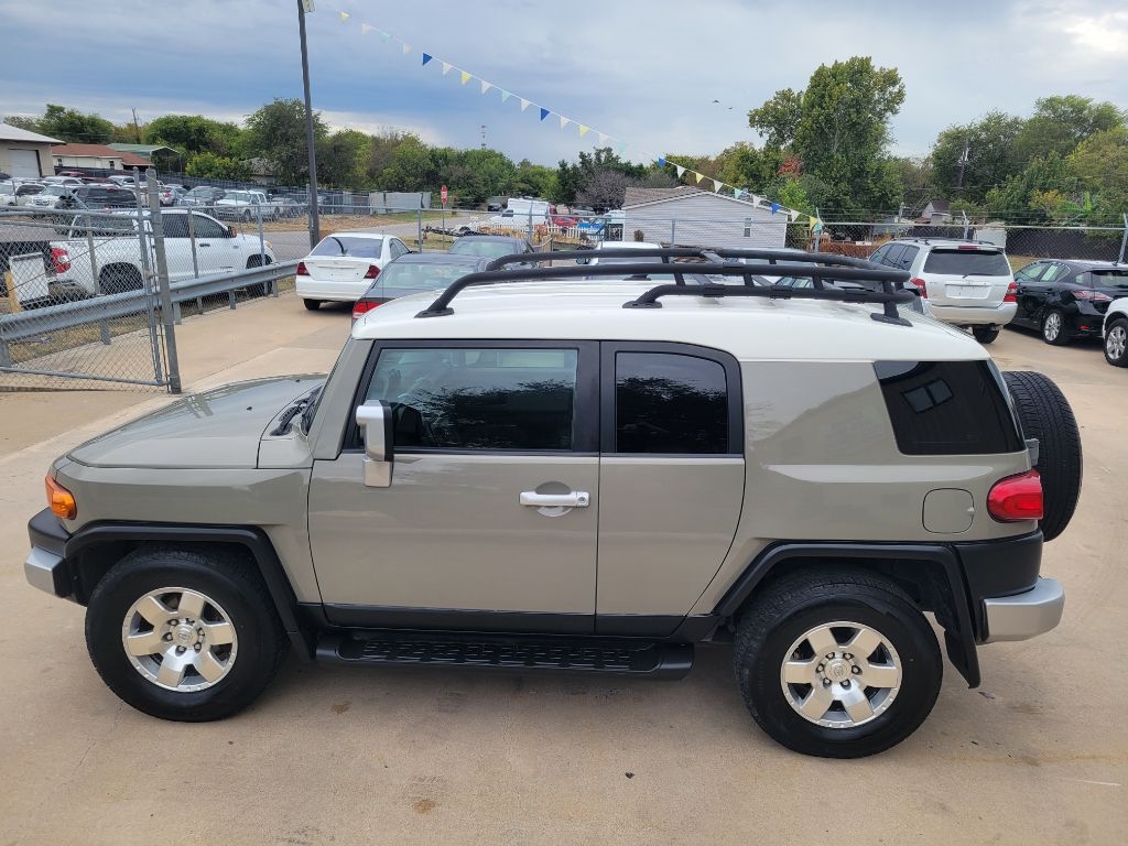 Toyota FJ Cruiser RWD 4dr Auto (Natl) 2008