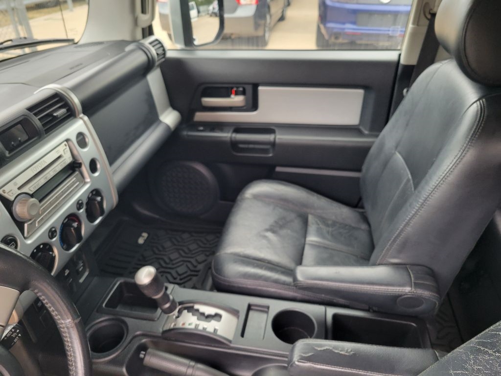 Toyota FJ Cruiser RWD 4dr Auto (Natl) 2008