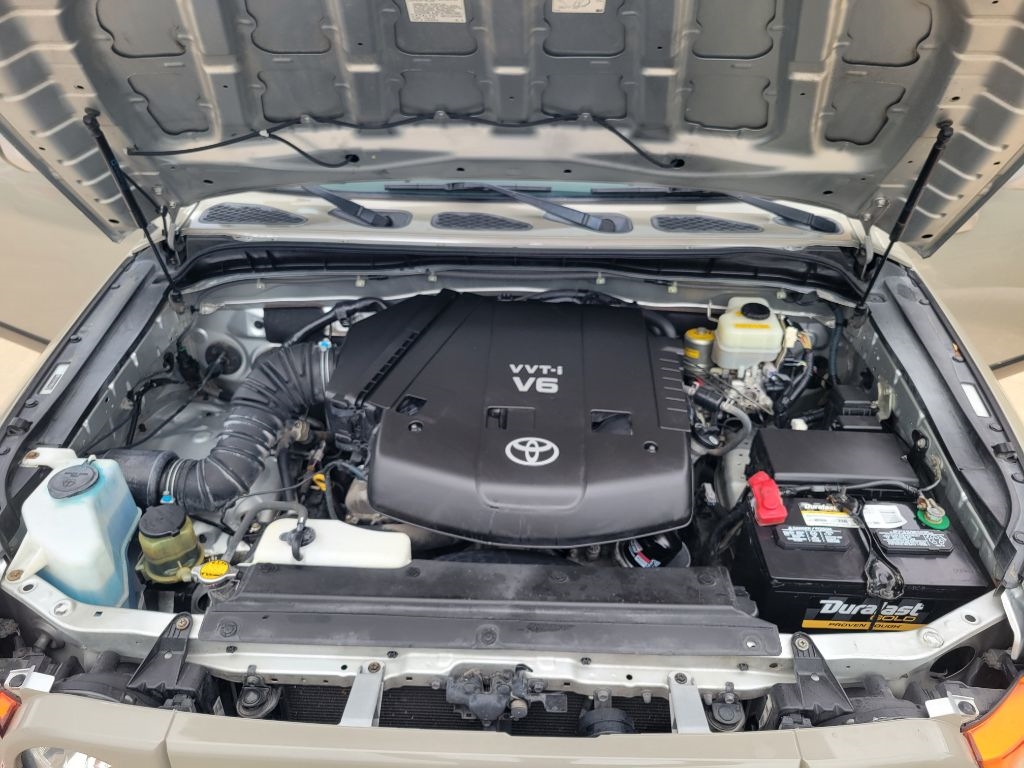 Toyota FJ Cruiser RWD 4dr Auto (Natl) 2008