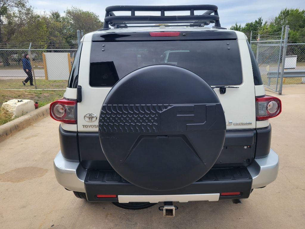 Toyota FJ Cruiser RWD 4dr Auto (Natl) 2014